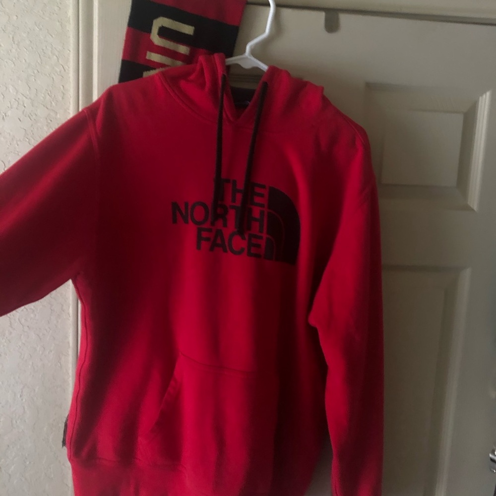 North Face Hoodie (red)